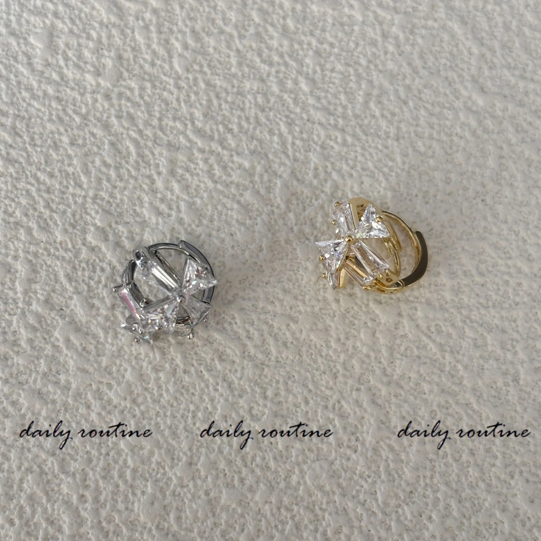 合金耳饰 【设计款】【新品】晶莹剔透的十字耳扣清爽请冷韩系高级感