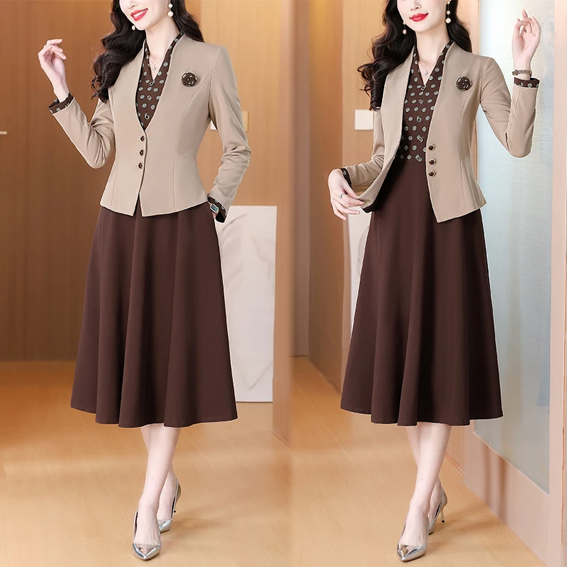 2025秋季高奢卡其色高雅时尚温柔儒雅时尚气质显瘦连衣裙