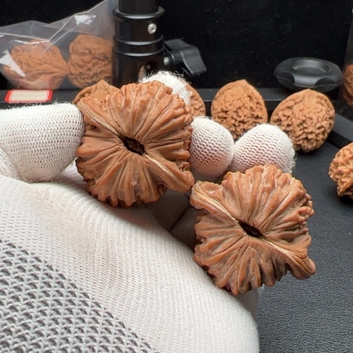 z***a把件文玩核桃43.5+楼有点黄