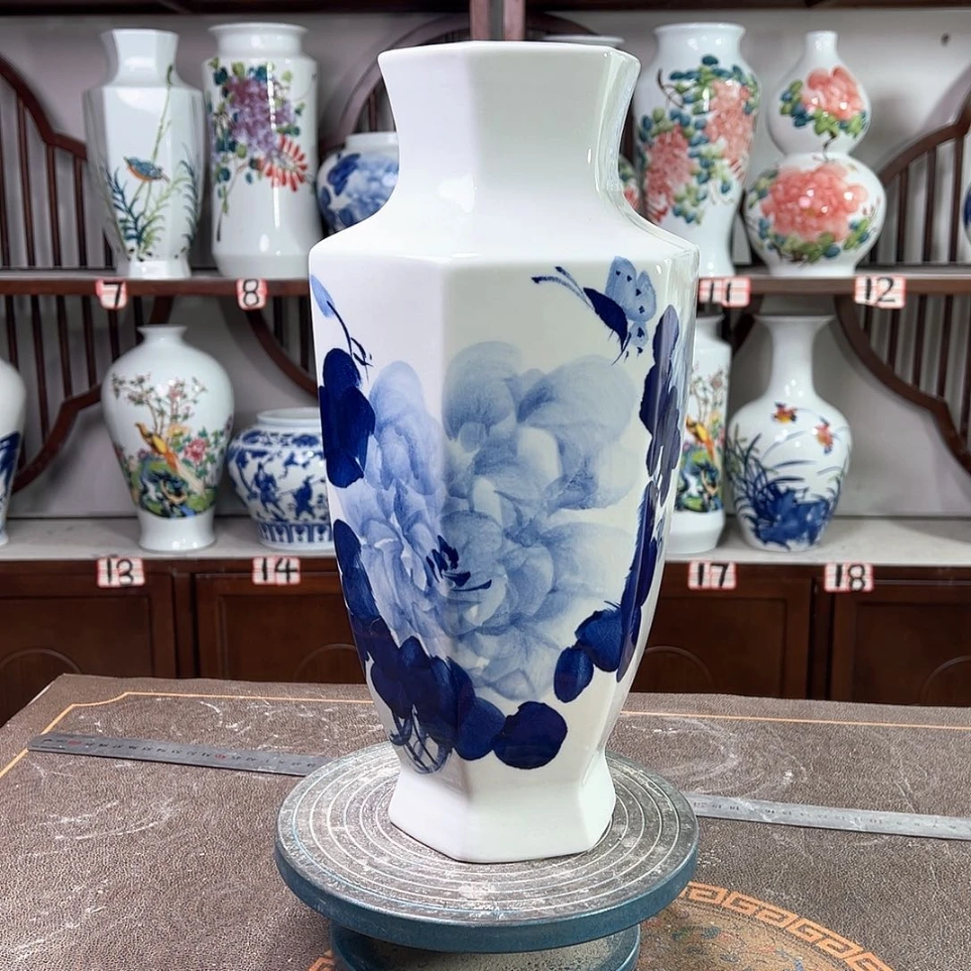 摆件景德镇陶瓷6青牡