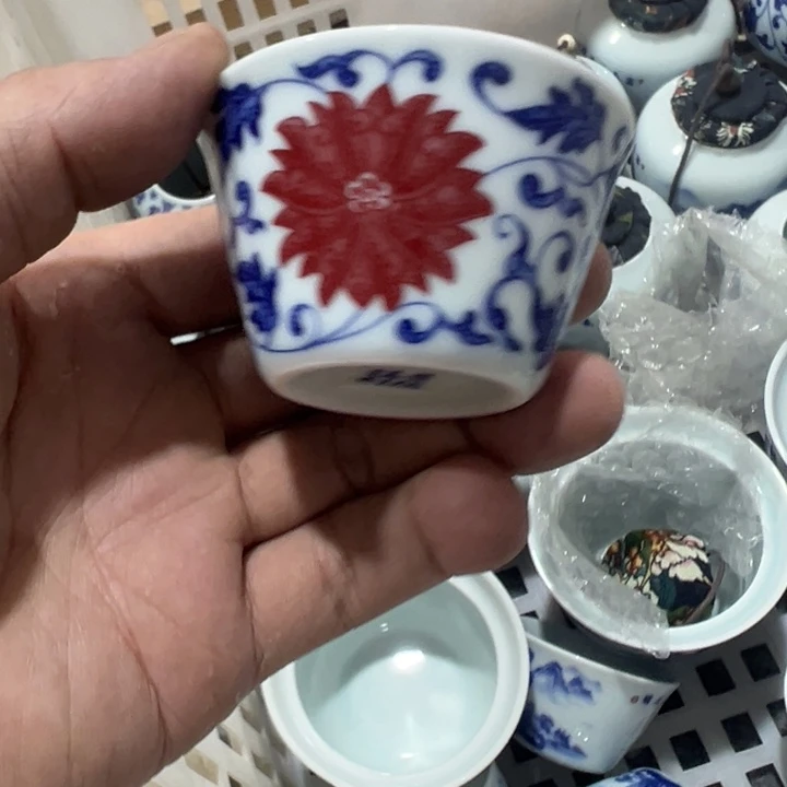 瓷片白青花釉里红缠枝莲客杯