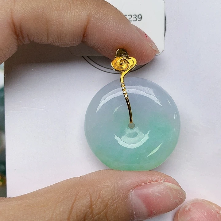 颈饰18K金镶嵌翡翠天然翡翠