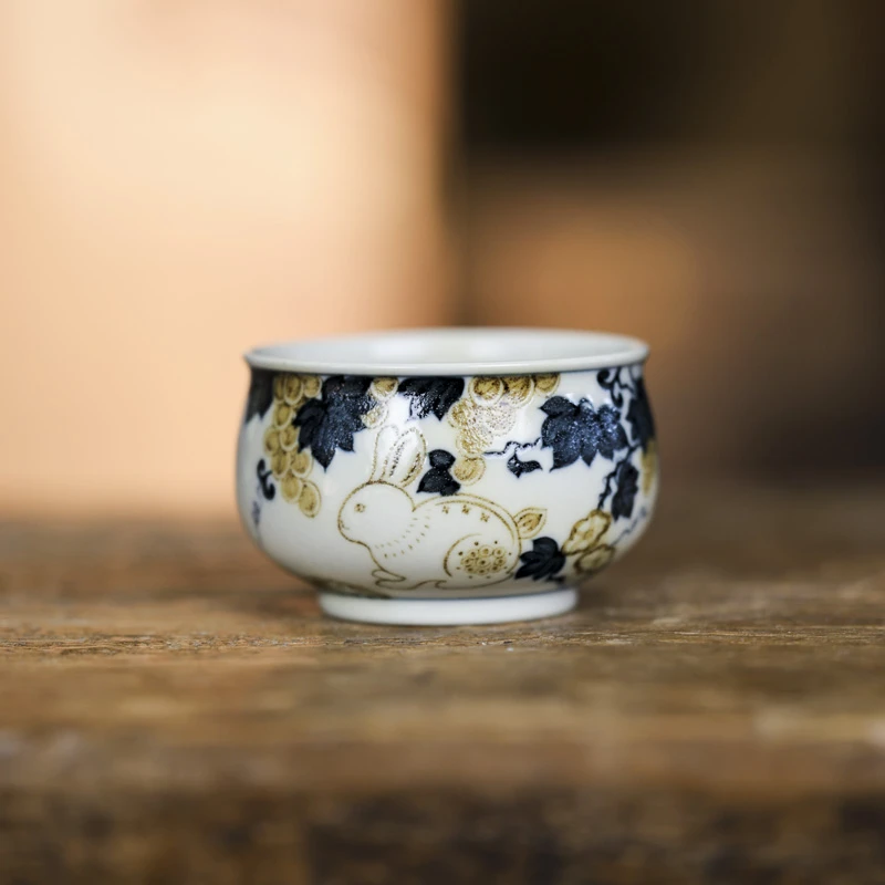 【汪汪茶器】立勤堂青花釉里金葡萄兔炉式杯(ylj-b-183)