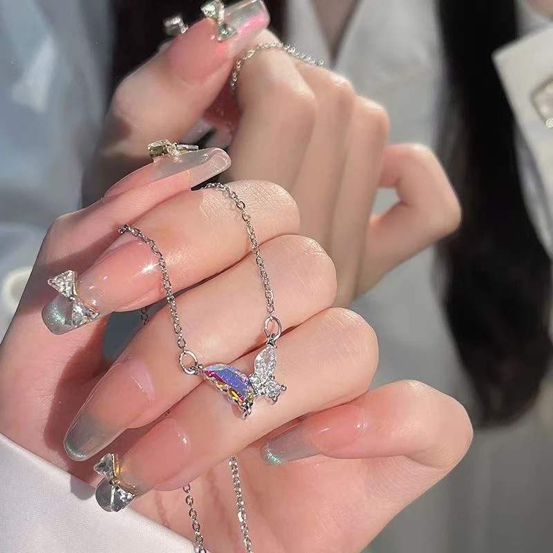 钛钢项链  钛钢项链在逃公主系列蝴蝶项链女小众幻彩蝶梦锁骨链