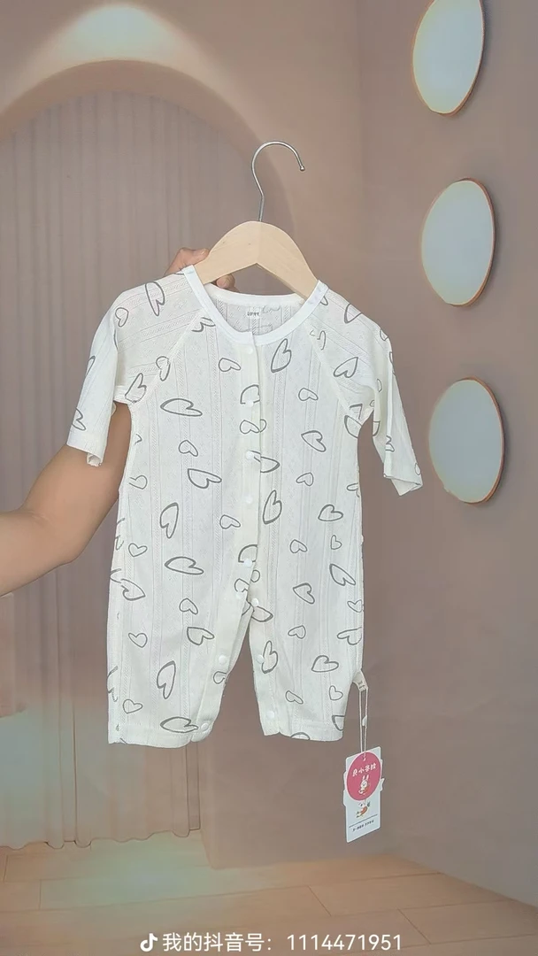 A类长袖女长袖长爬夏季爬服哈衣满印婴儿高街穿搭