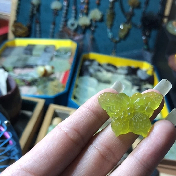 岫玉未镶嵌岫玉挂件