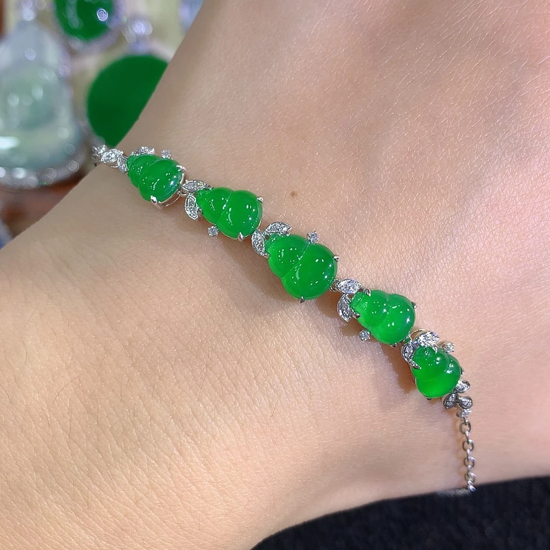 18K金镶嵌手链翡翠葫芦