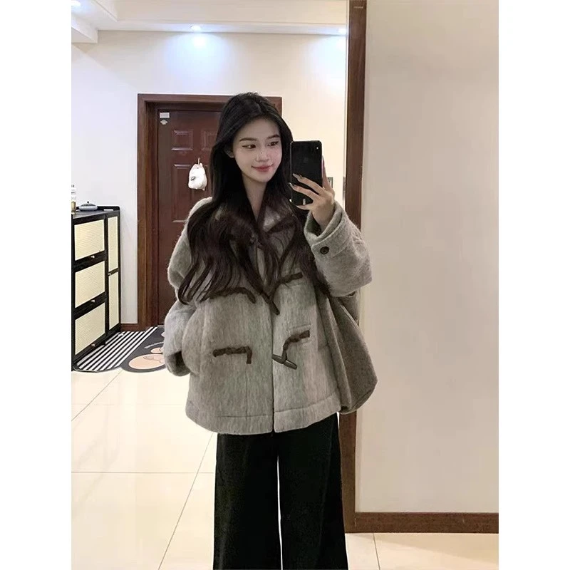 特大码300斤美式高级感设计感牛角扣大衣女秋冬气质宽松外套上衣