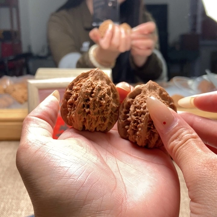 文玩核桃吊坠满天星52