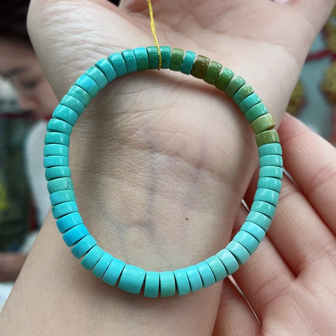 绿松石颈饰未镶嵌