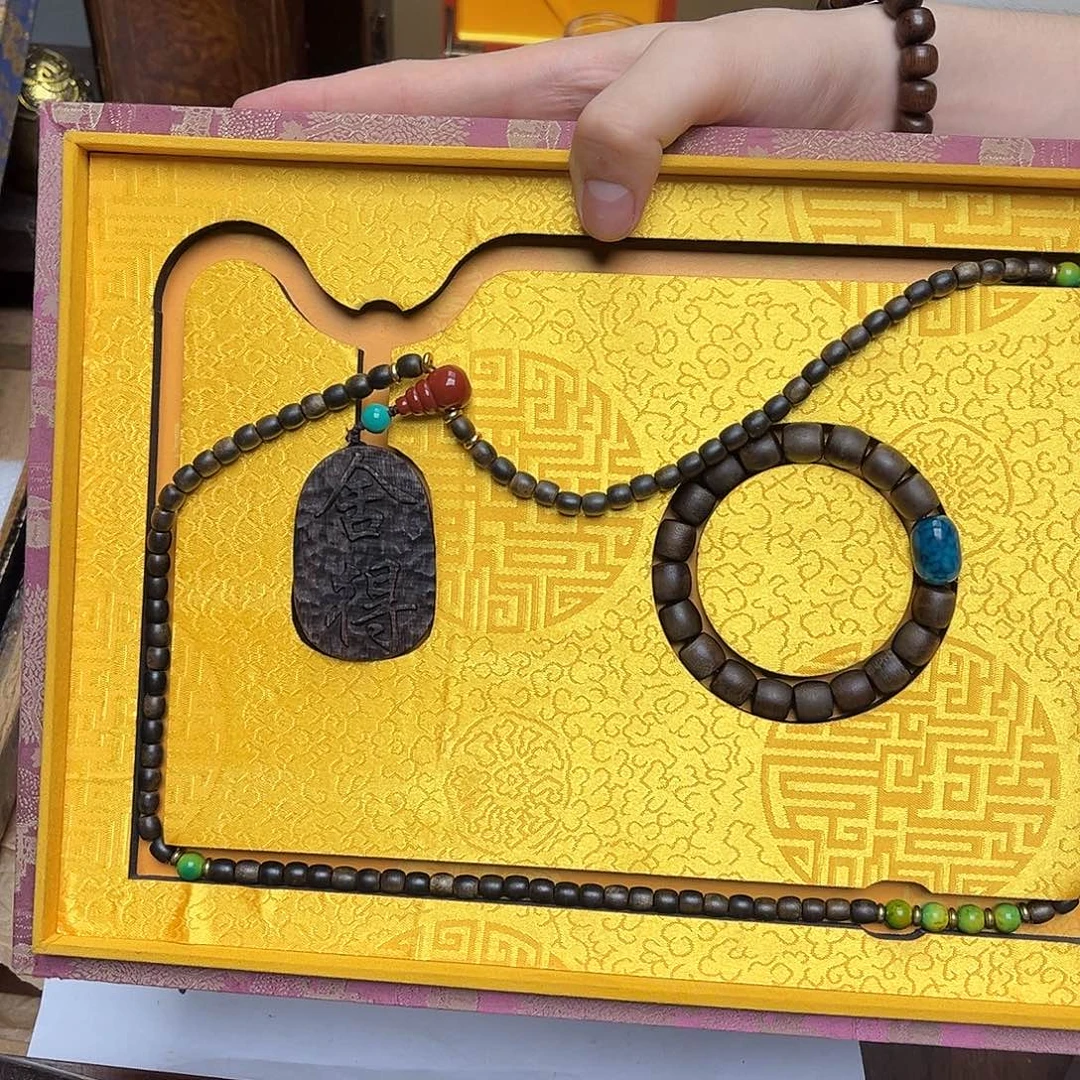 大叶紫檀（黑酸枝木类）