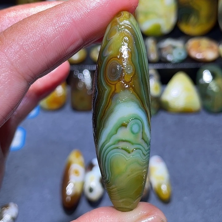 玛瑙/玉髓未镶嵌珠宝奇石