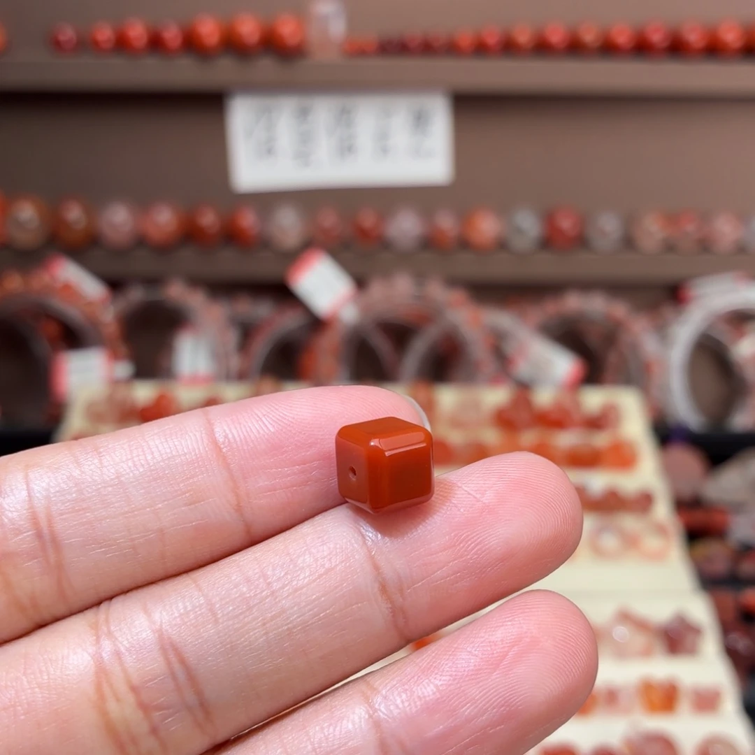 南红玛瑙未镶嵌川料方糖8+
