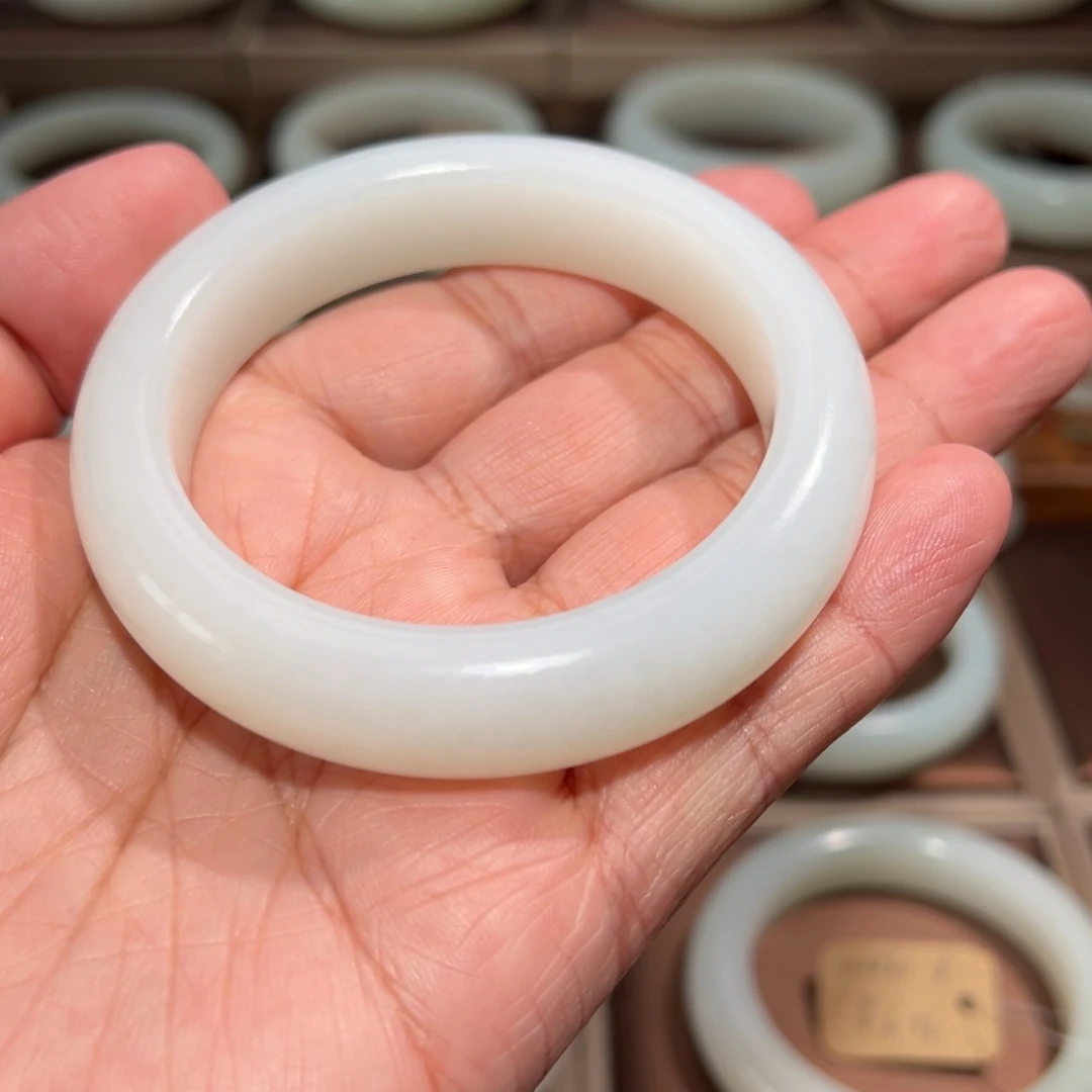 和田玉未镶嵌手镯56.8mm