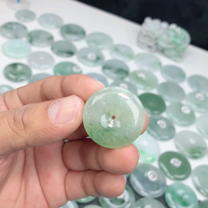 翡翠未镶嵌颈饰缅甸天然A货翡翠29.5-6.5