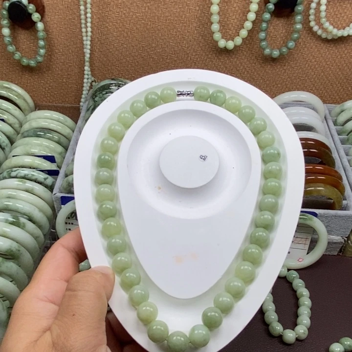 蛇纹石玉未镶嵌手链