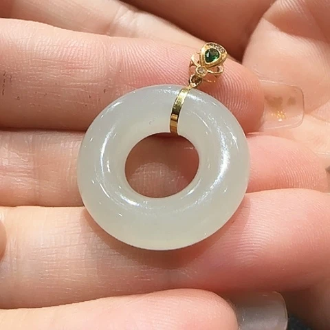 和田玉18K金镶嵌吊坠(不含链)