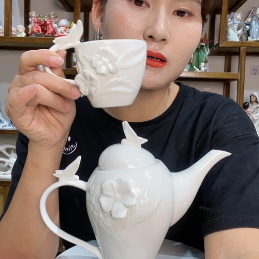 【闪购商品】盘白色浮雕茶具一壶4杯
