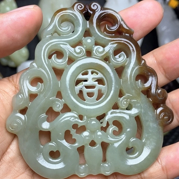颈饰未镶嵌和田玉