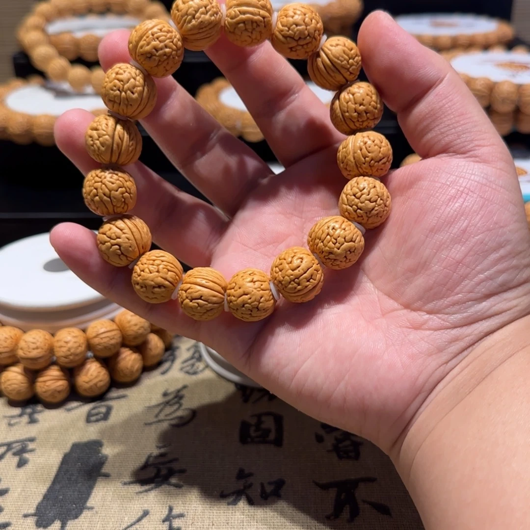 用***8桃核吊坠精品桃核