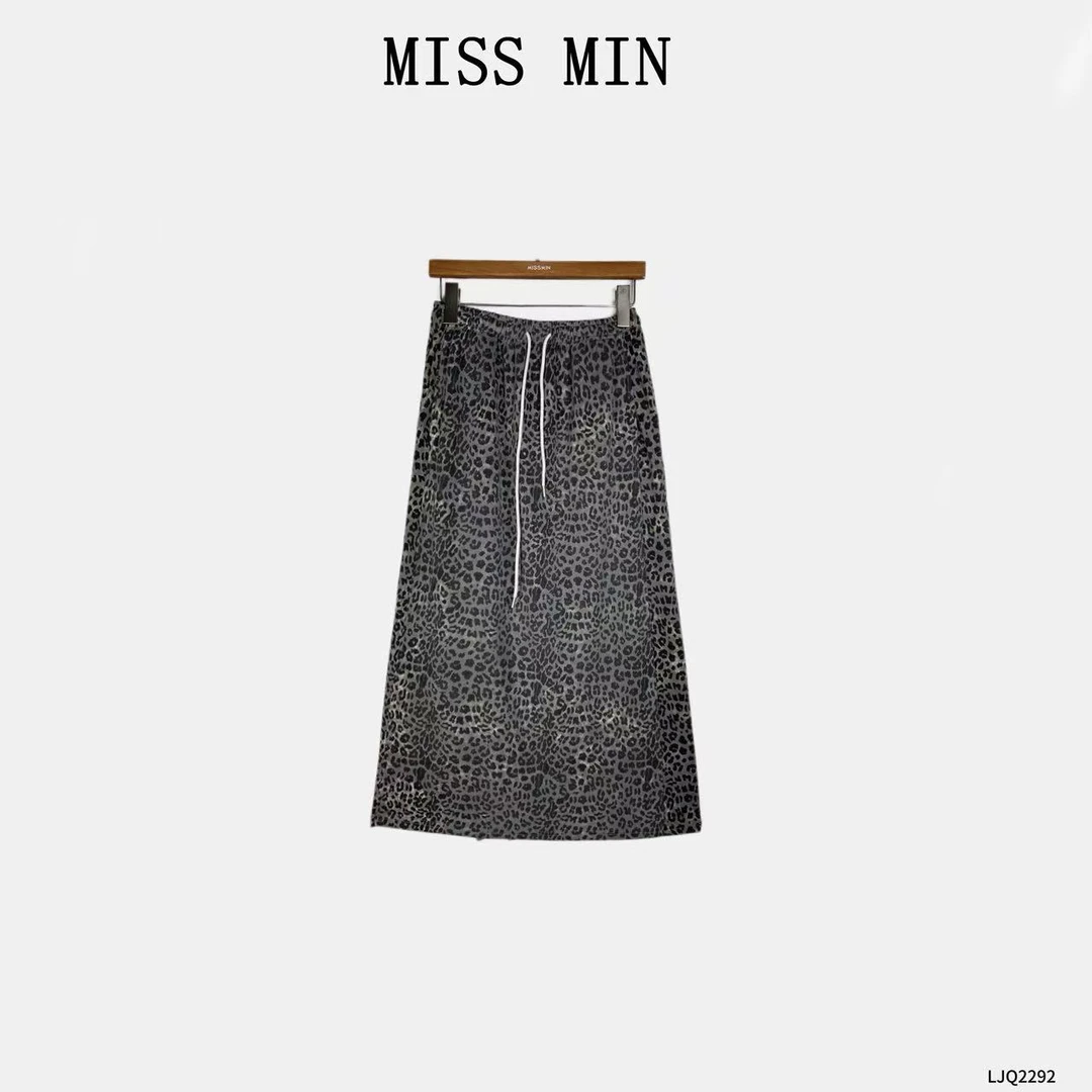 MISS MIN【隐豹】豹纹压褶后开叉高腰直筒a字遮肉显瘦半身裙LJQ2292