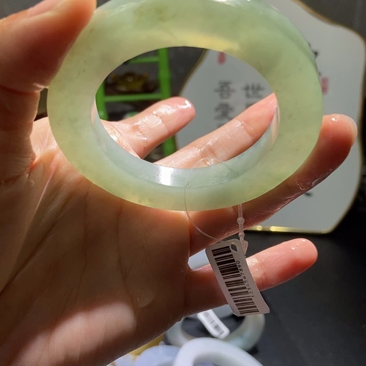 定制翡翠未镶嵌手镯定制