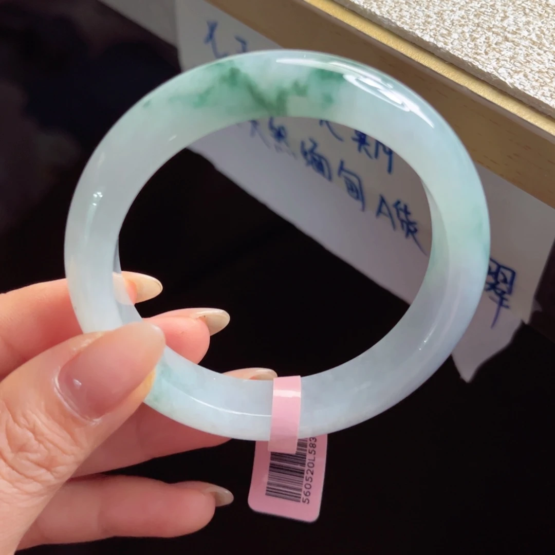 翡翠未镶嵌手镯手镯