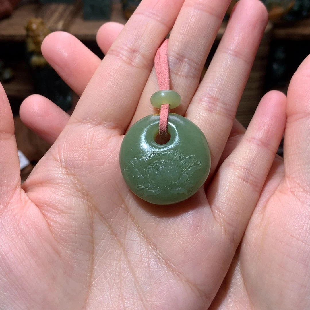 岫岩河磨玉（透闪石质玉）挂件未镶嵌由**始