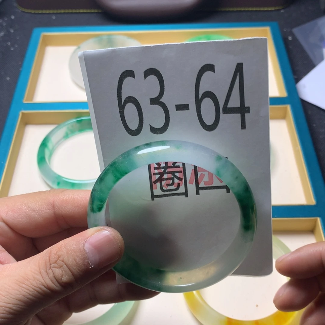 1石英岩玉手镯手镯