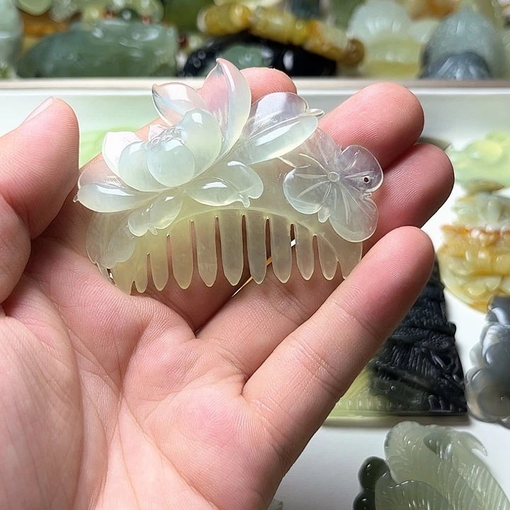 未镶嵌蛇纹石玉颈饰阳***笑