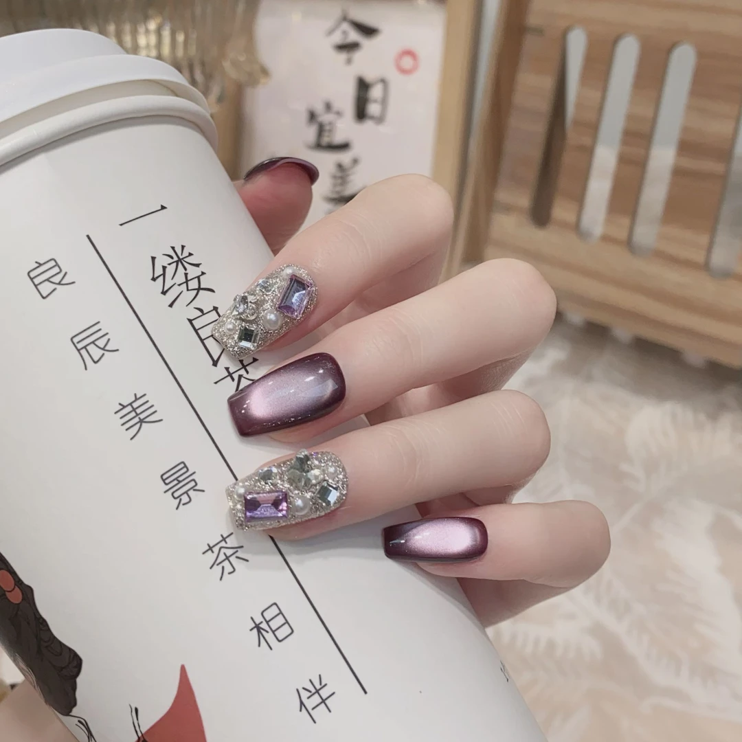 JDD【黑加仑紫】紫色猫眼高级感手工美甲穿戴甲片 纯欲显白爆闪短款