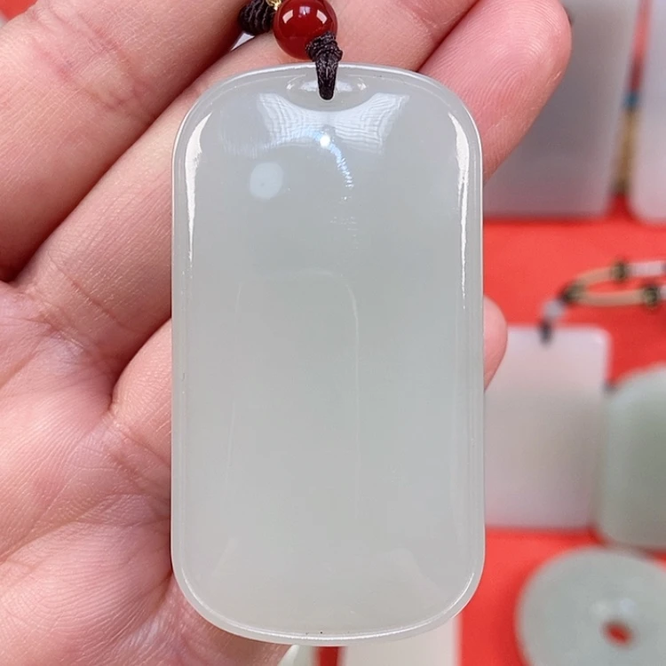 【闪购商品】颈饰未镶嵌和田玉