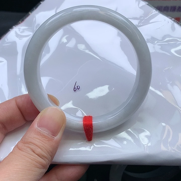 翡翠未镶嵌手镯502