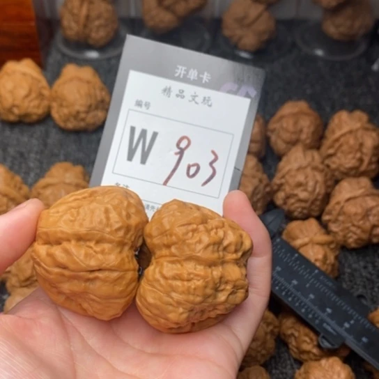 吊坠桃核我是第一百42