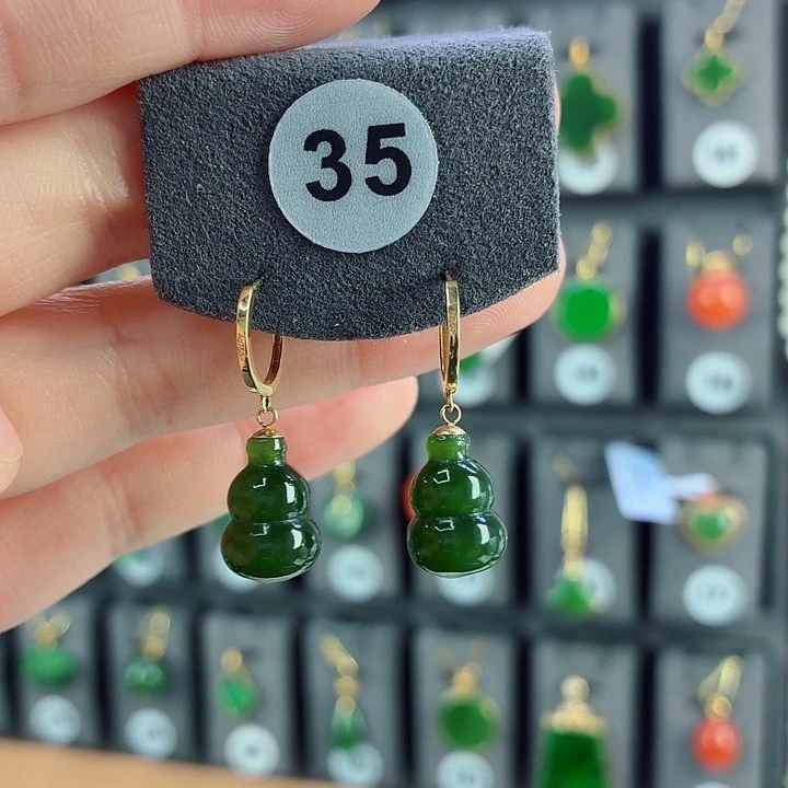 和田玉18K金镶嵌耳饰