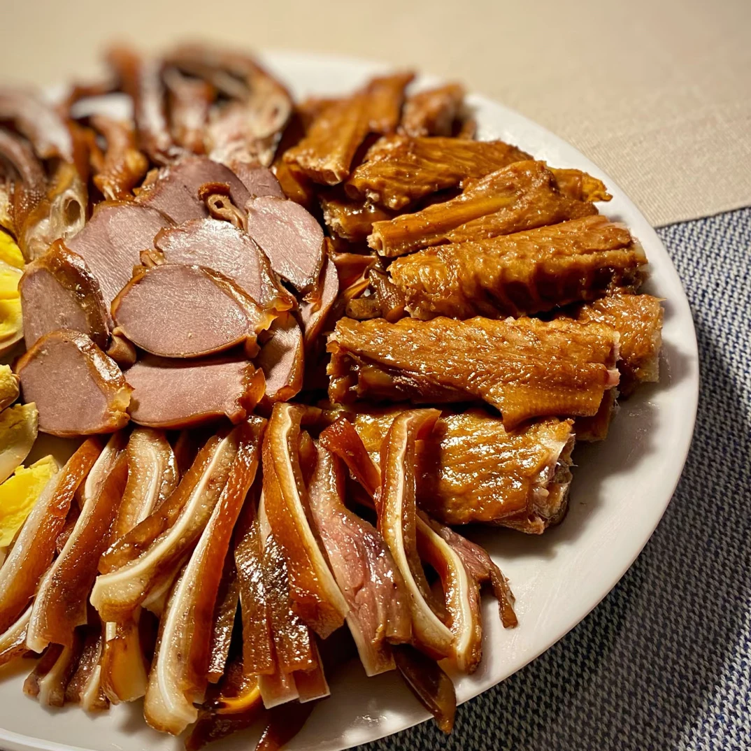 卤水拼盘（有蘸料）