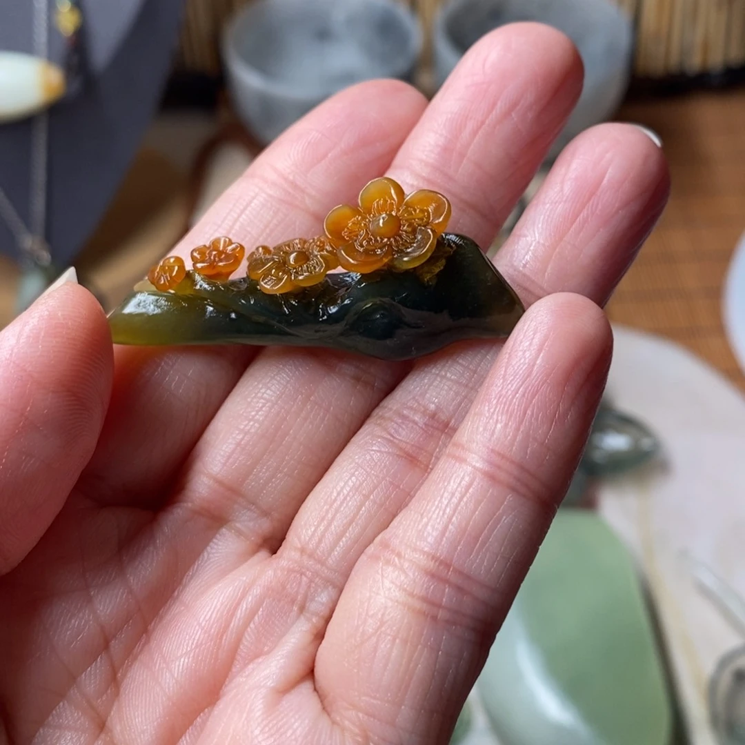 蛇纹石玉未镶嵌摆件咸*宝