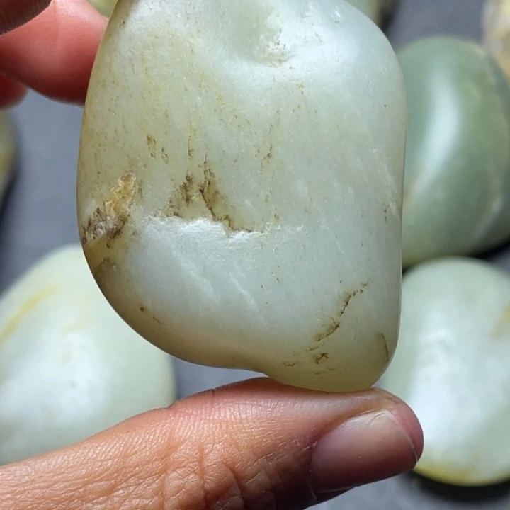 和田玉未镶嵌珠宝半成品