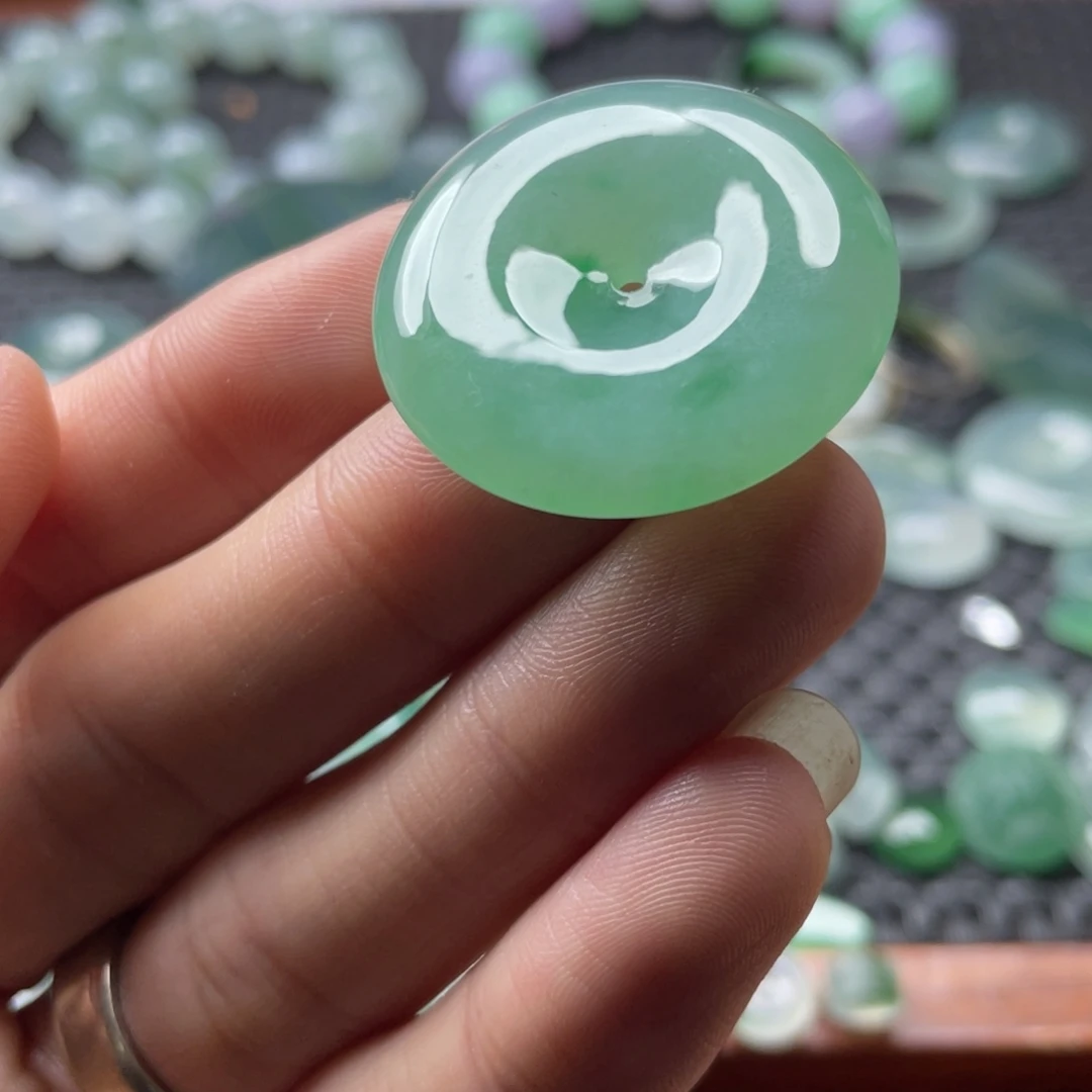 白***丹翡翠未镶嵌颈饰翡翠