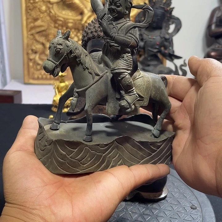 瑜***行吉祥天母。          680