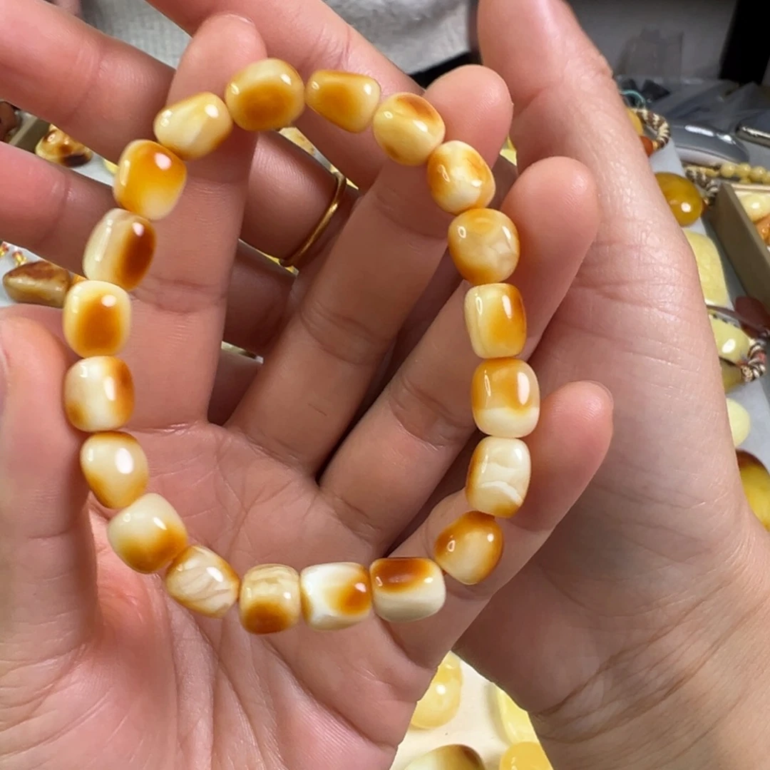 蜜蜡裸石未镶嵌蜜蜡