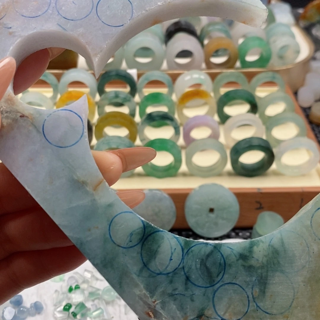 定制翡翠未镶嵌翡翠