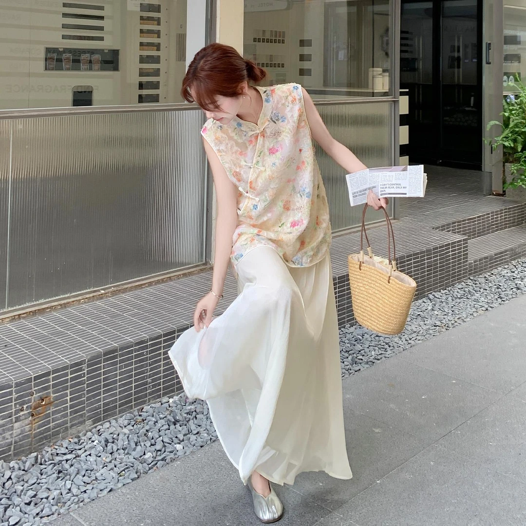 国风高端精致套装裙女夏2025新款新中式盘扣碎花上衣半身裙两件套