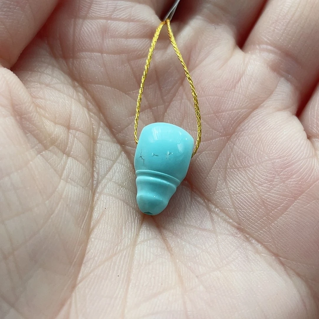 绿松石颈饰未镶嵌