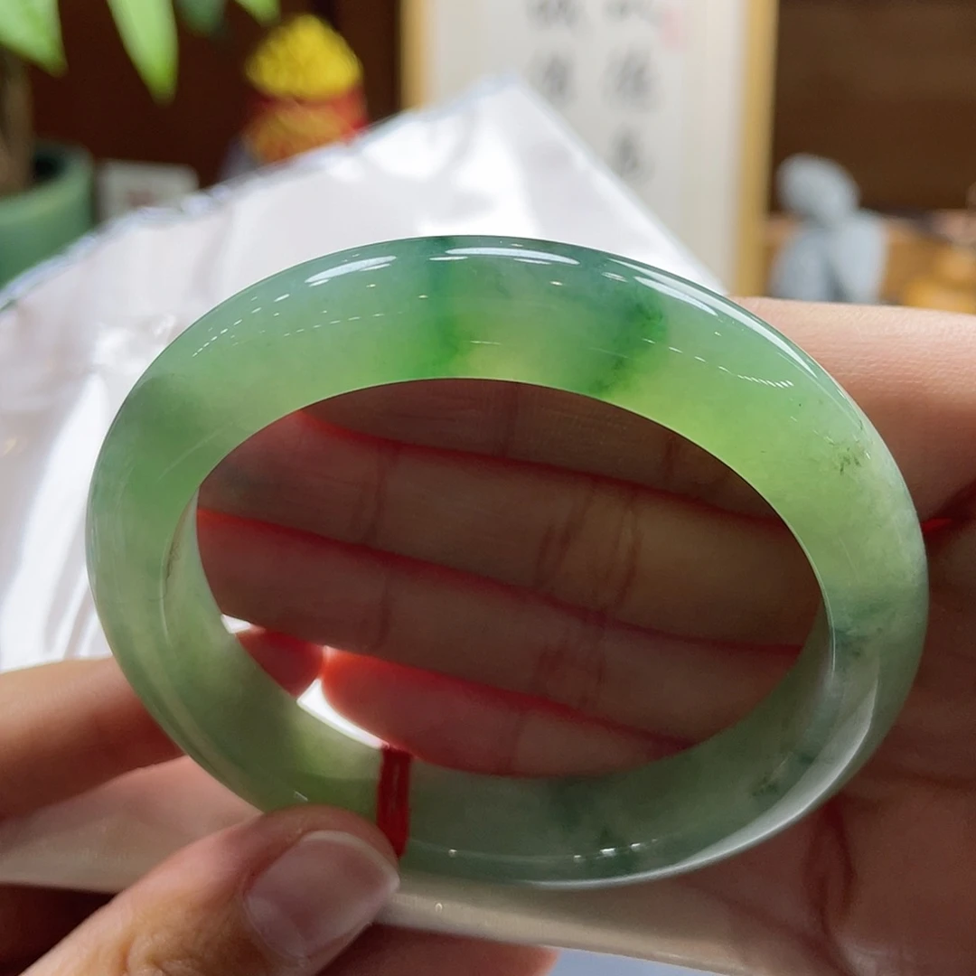 翡翠未镶嵌手镯8 号链接