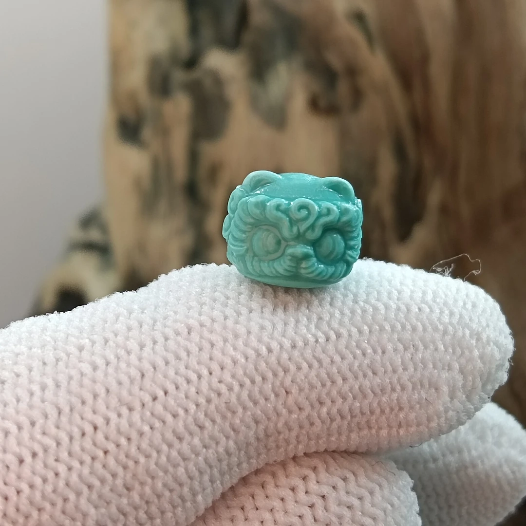 原矿绿松石高瓷精雕吞金兽