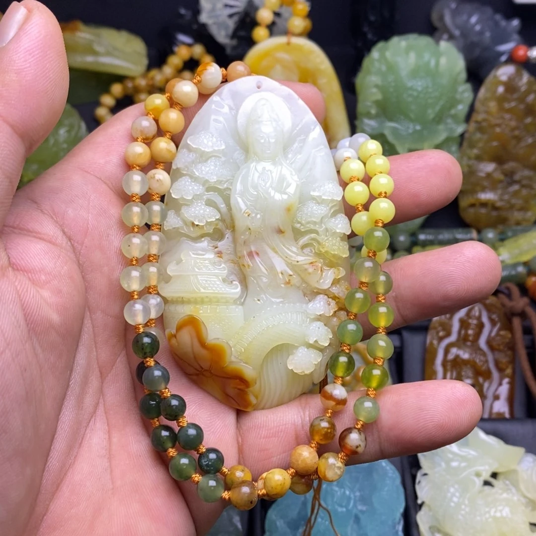 蛇纹石玉吊坠(赠链)未镶嵌钢****?