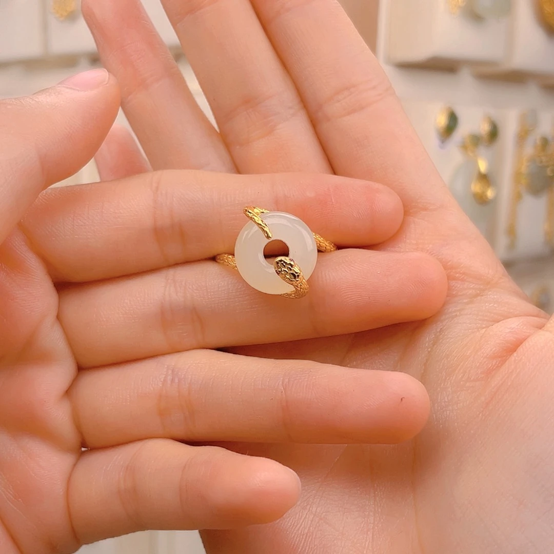 和田玉戒指银S925镀金镶嵌