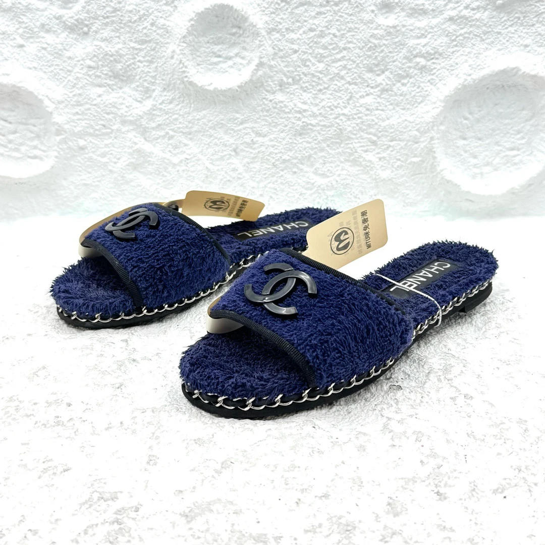 99新 Chanel/香奈儿 35.5码/香奈儿茸茸半拖/A1696