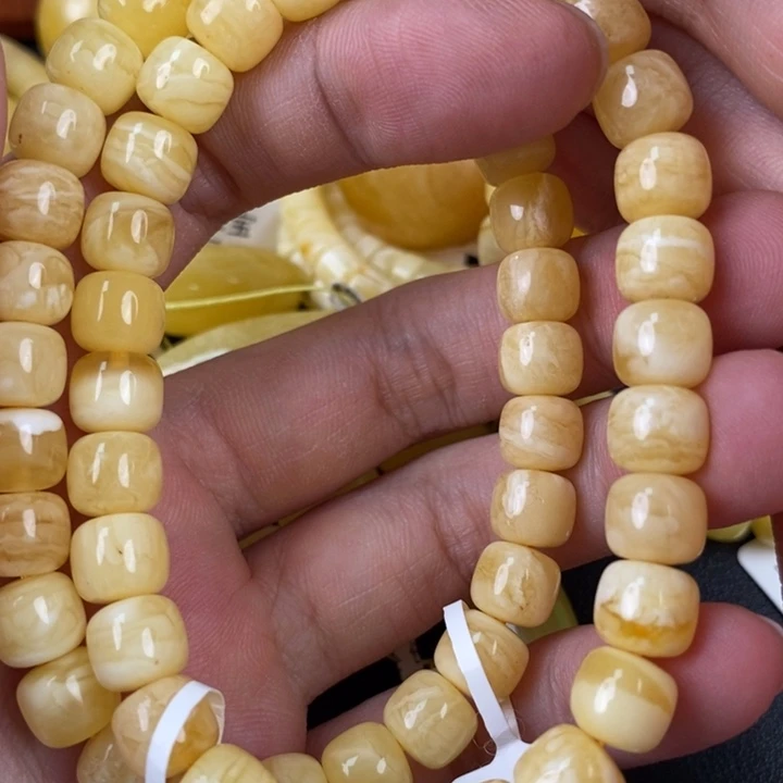 未镶嵌琥珀裸石多样性发货发一个78